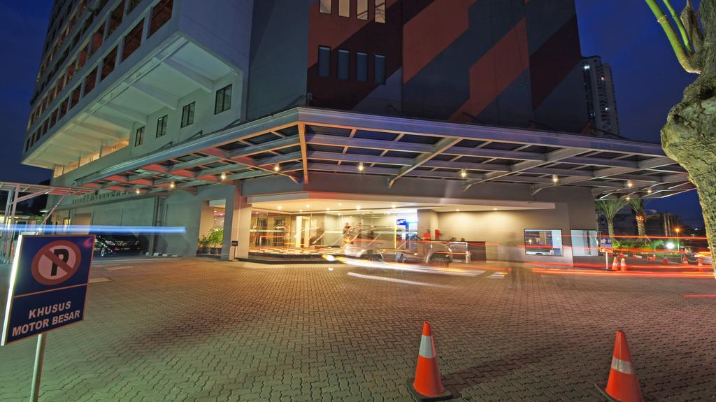 B Fashion Hotel Jakarta Ngoại thất bức ảnh
