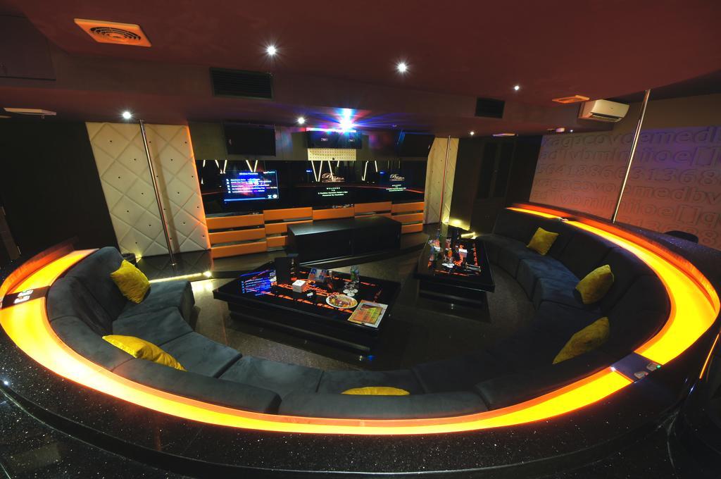 B Fashion Hotel Jakarta Ngoại thất bức ảnh