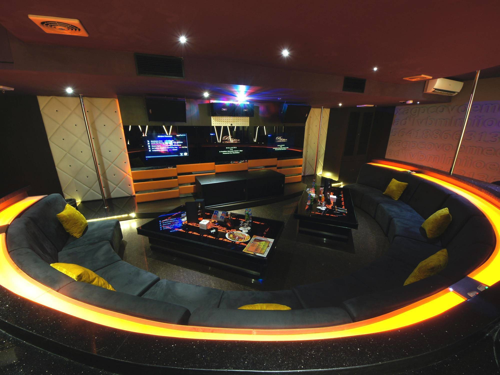 B Fashion Hotel Jakarta Ngoại thất bức ảnh