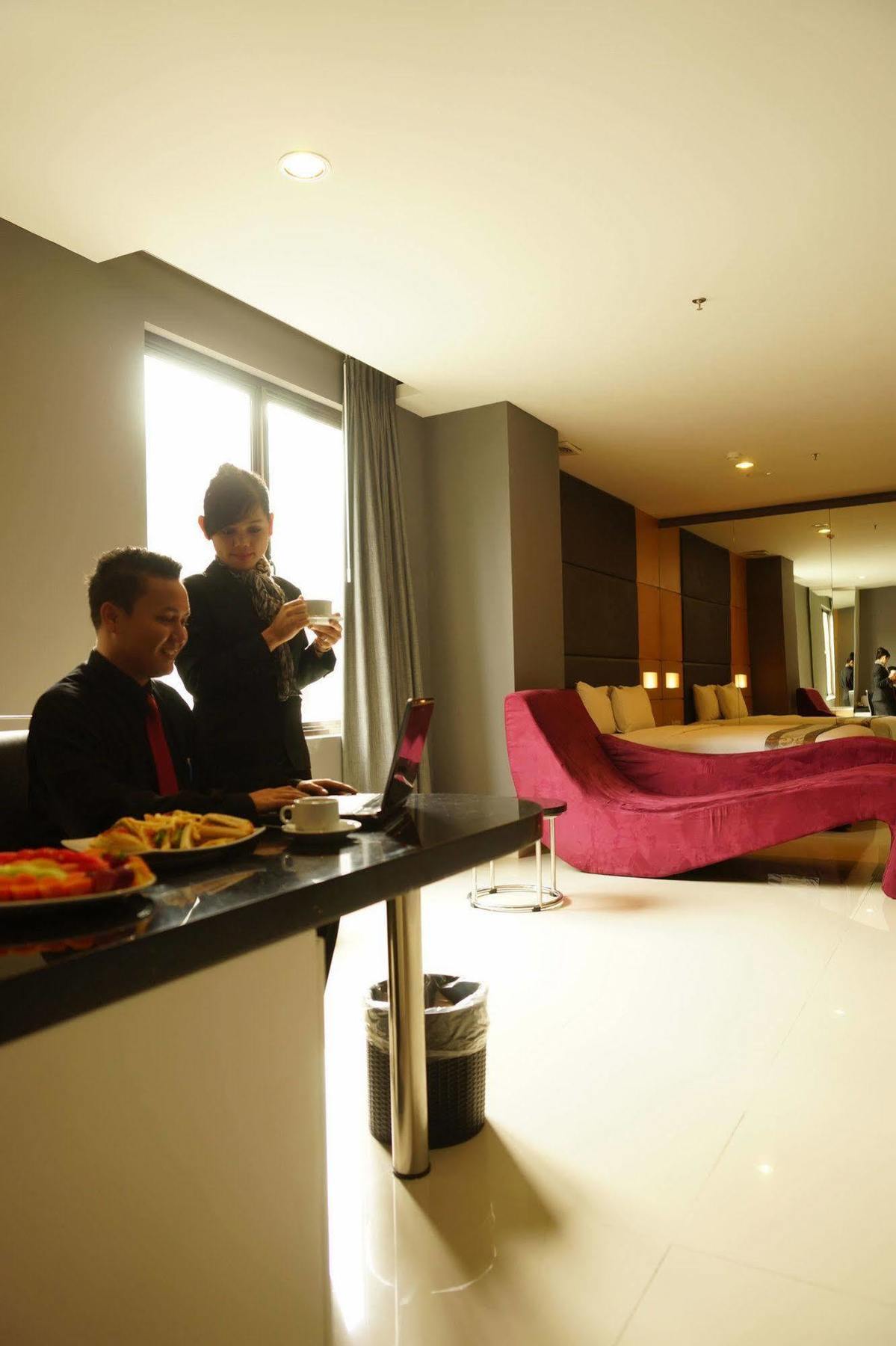 B Fashion Hotel Jakarta Ngoại thất bức ảnh