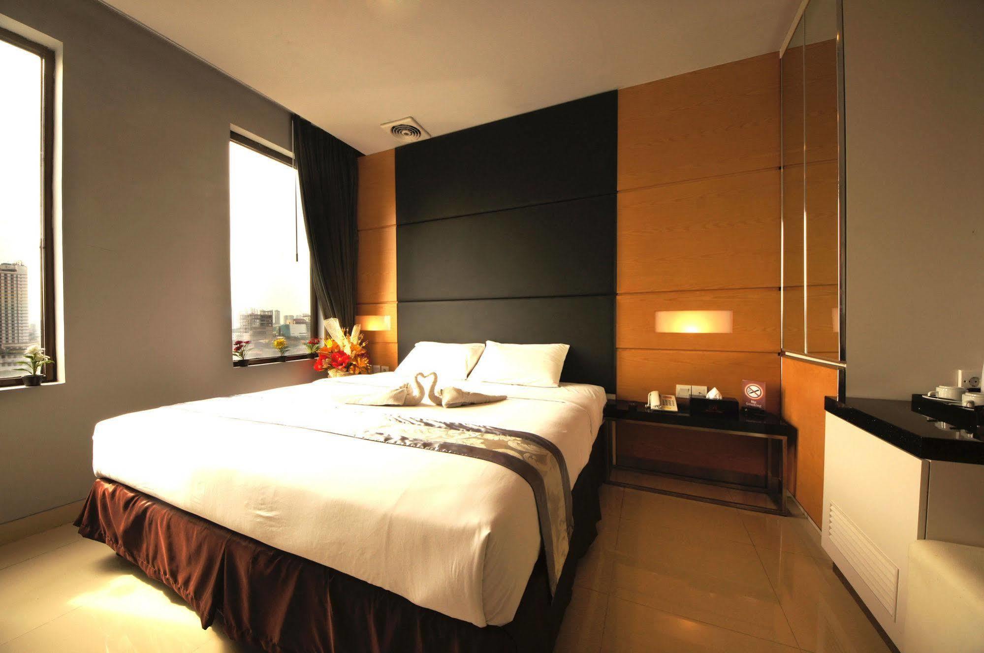 B Fashion Hotel Jakarta Ngoại thất bức ảnh